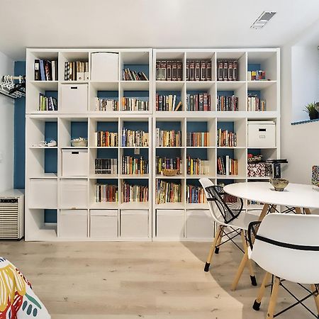 شقة An Independent Beach Retreat Steps From The Lake And Right In The City تورونتو المظهر الخارجي الصورة